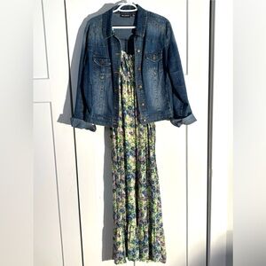 Jean Jacket/Sundress Bundle size Large
See all pictures smoke free